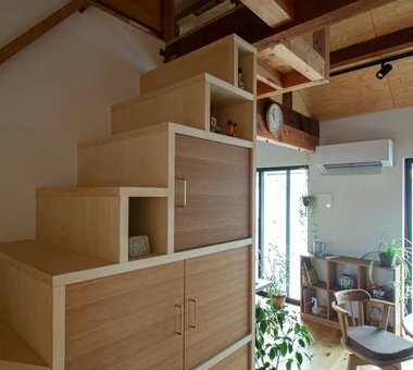 もくかみハコの家｜練馬のジャパンディな戸建てリノベーション｜茶室のある家｜注文住宅｜階段