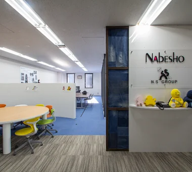 青のオフィス｜青＝ブランディング｜本社ビル・支社オフィス｜プロジェクト