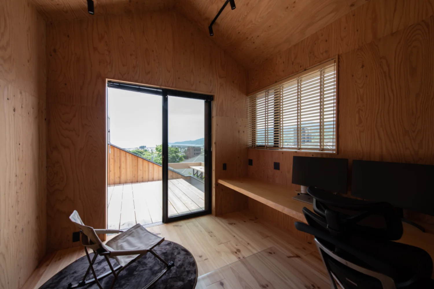 自然に囲まれた海を望む家　CASK（建築編）