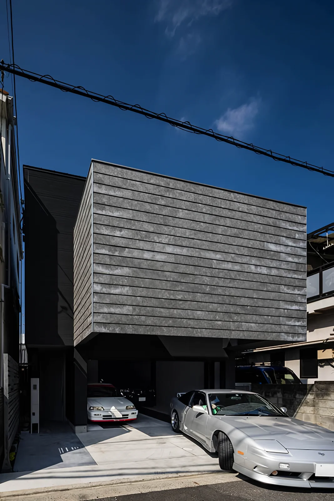 Only the monochrome building volume is present.