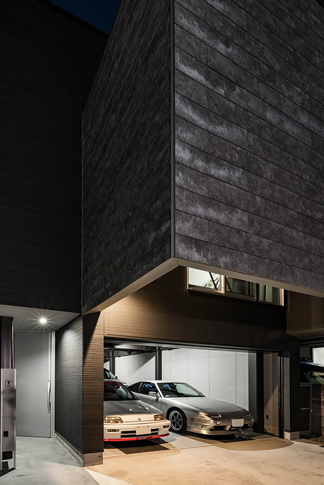 Garage House in Higashi-Osaka