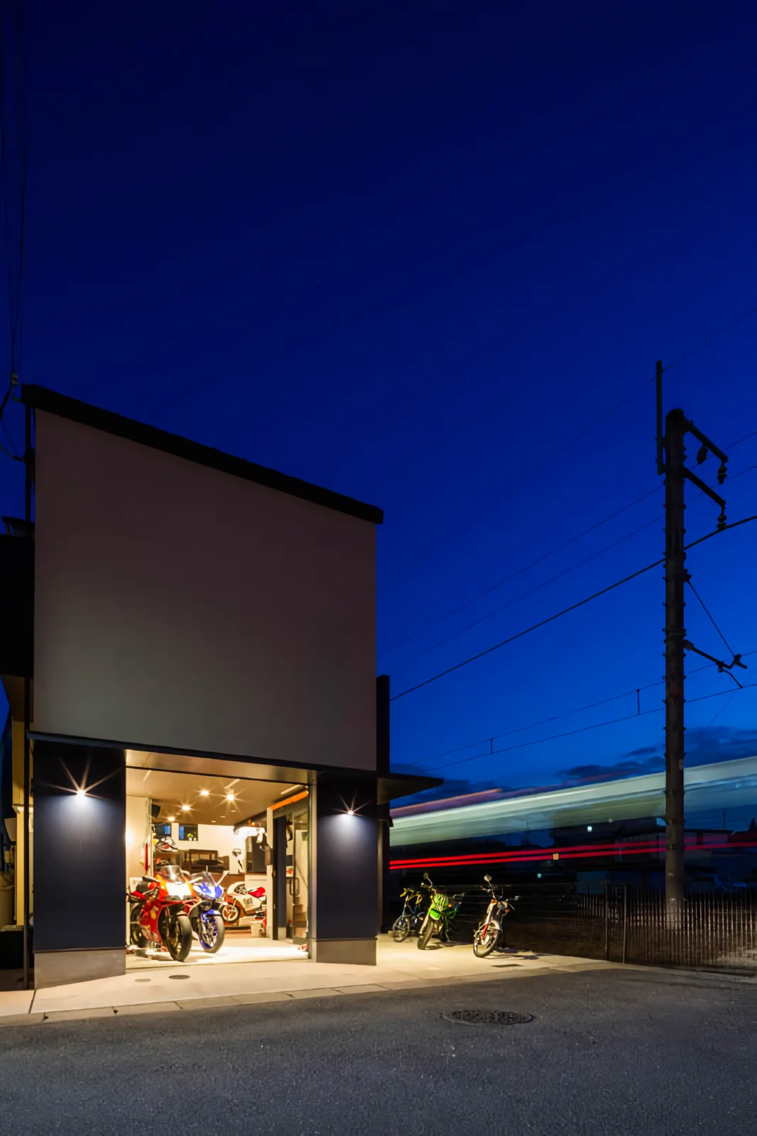 Garage House in Kyotanabe
