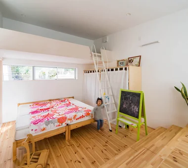 西冈本车库住宅｜带中庭的住宅｜定制住宅｜卧室