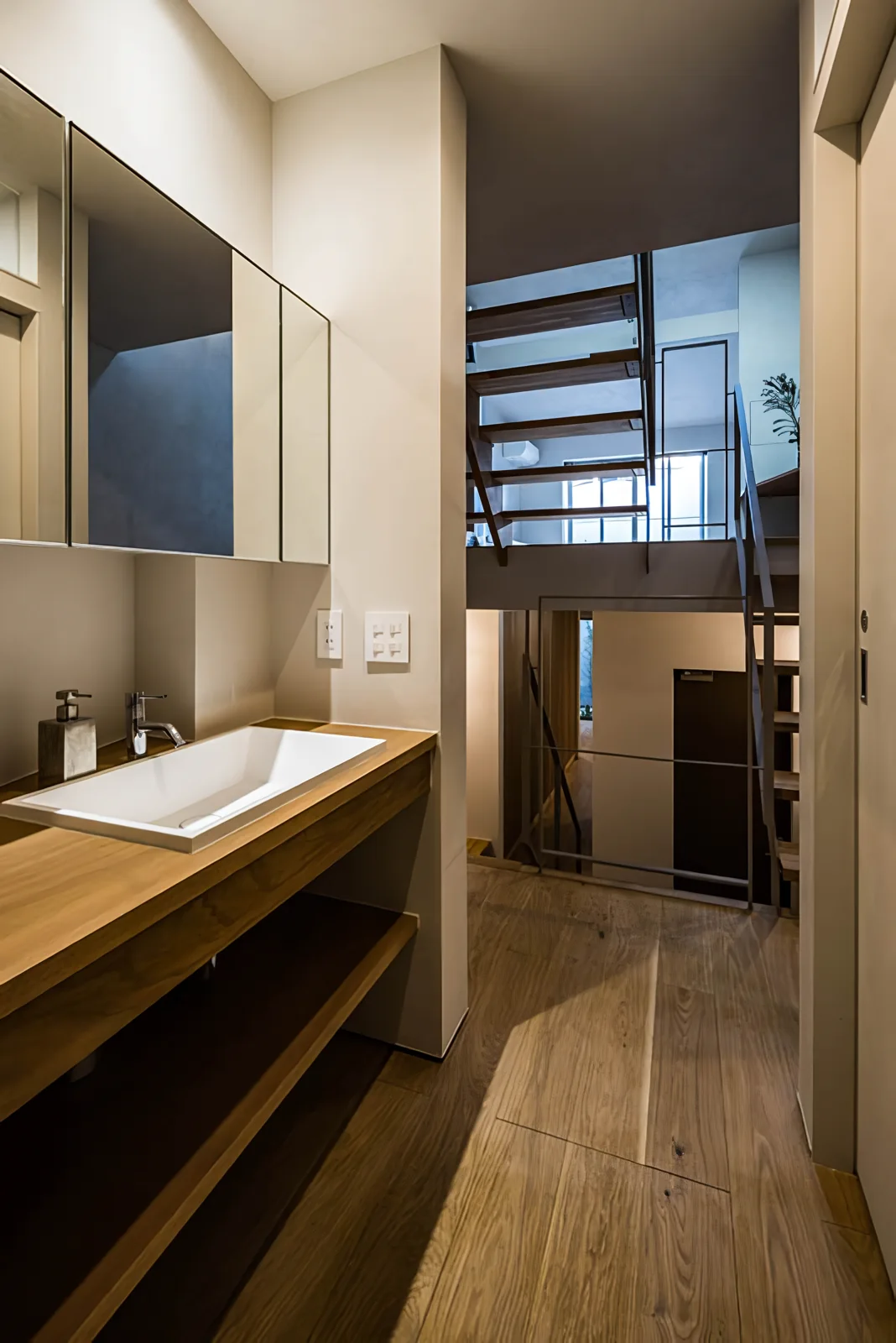 1.5-floor level, wet area zone