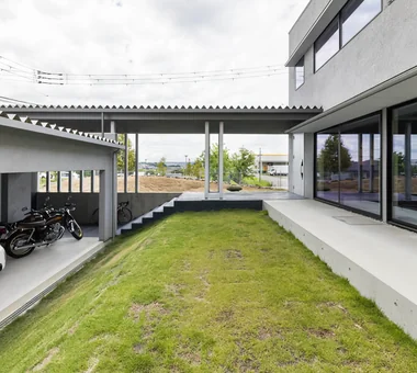 木津川的車庫住宅｜車庫住宅｜客製化住宅｜中庭
