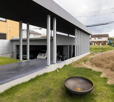 木津川的車庫住宅｜附設機車車庫的住宅｜客製化住宅｜入口通道