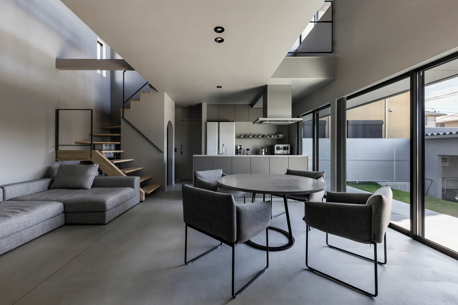 Garage House by the Kizugawa River