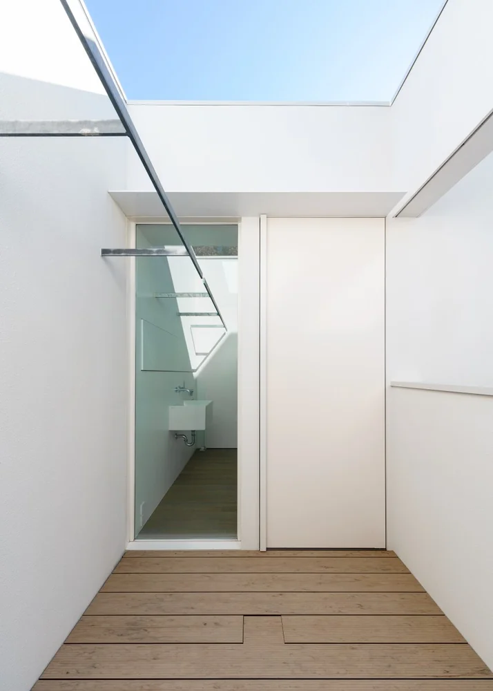 yakh