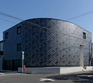 Architect:Hirotaka Sato｜Design Firm:Hirotaka Sato Architects｜3F, 32 Shibakoen Building, 3-4-30 Shibakoen, Minato-ku, Tokyo｜Custom-built house