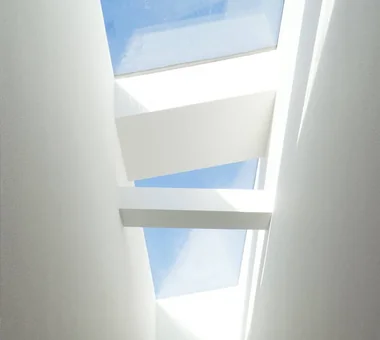 Steps V｜Modern Residences｜Atrium｜Custom-built house