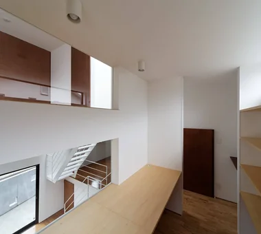 Steps V｜Modern Residences｜Study｜Custom-built house