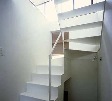 Steps III｜Homes Embracing Natural Light｜Stairs｜Custom-built house