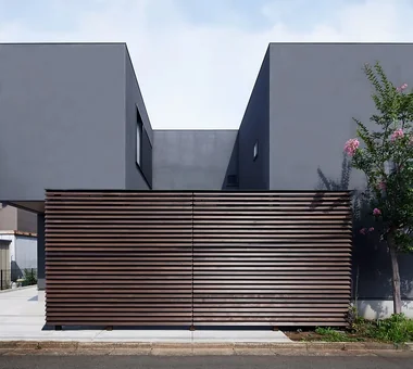 M/M 住宅｜附設家庭劇院的住宅｜房屋導覽｜客製化住宅