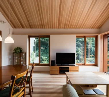 House with Second-Floor Living Room｜Home Building Q&A