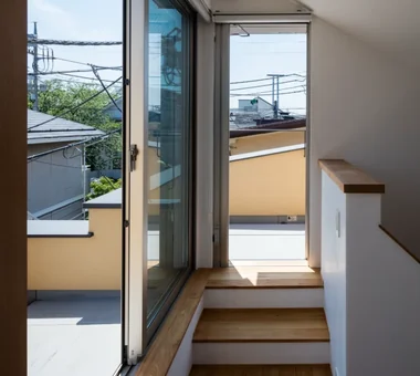 上馬の住まい｜アンティーク好きの家｜注文住宅｜テラス