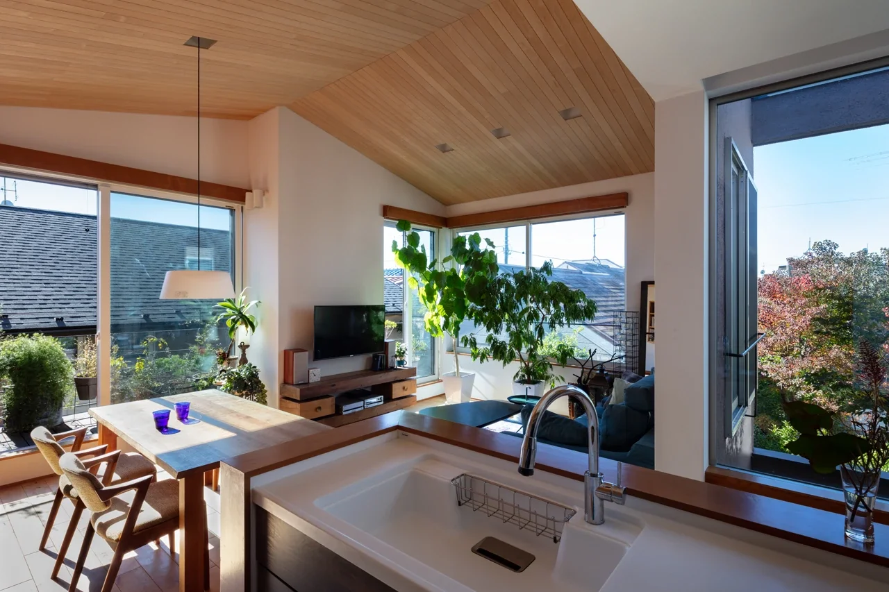 A house full of green