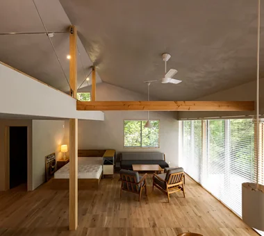 傾斜地上的小型單層住宅｜房屋導覽｜客製化住宅