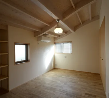 クジラ屋根の家｜注文住宅