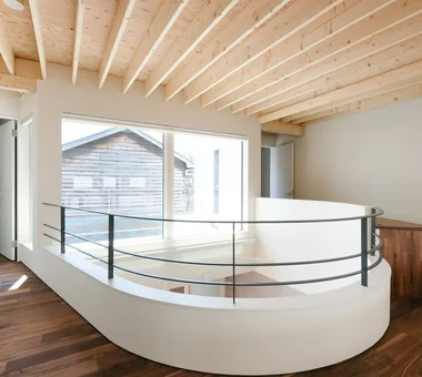 Light-Gathering House｜Sustainable Homes｜Custom-built house｜Corridor