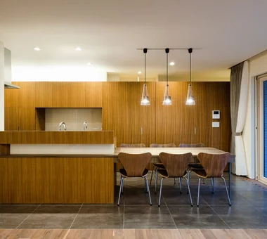 Light-Gathering House｜Homes Featuring Courtyards｜Custom-built house｜Kitchen