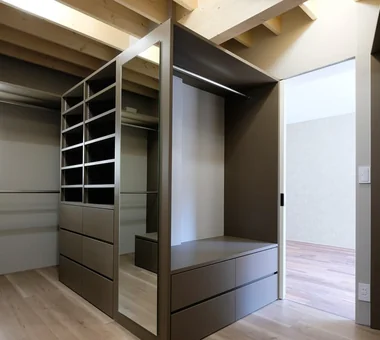 Light-Gathering House｜Sustainable Homes｜Custom-built house｜Storage