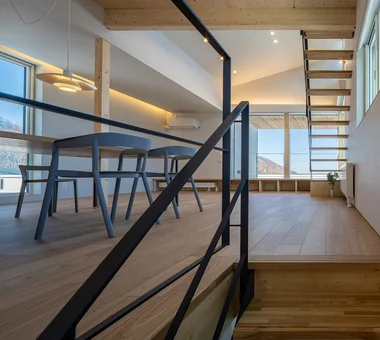 House of the Cityscape｜House of Wood｜Custom-built house｜Stairs