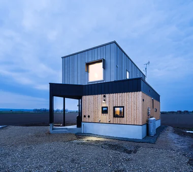 House at the Sky's Edge｜Sustainable Homes｜Custom-built house｜Exterior