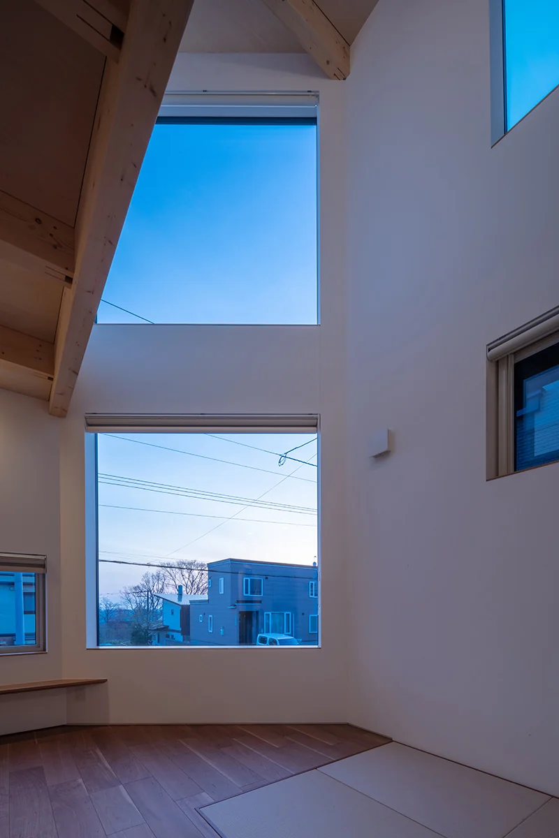 斜光車庫住宅