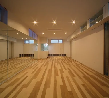 双空之家｜引入自然光的住宅｜房屋参观｜定制住宅